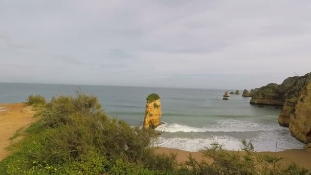 Algarvekusten nära lagos — Stockvideo
