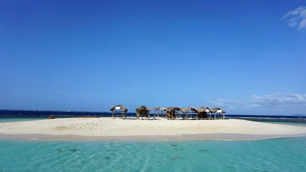 Insel im tropischen Paradies — Stockfoto