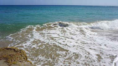 tropikal Karayipler beach