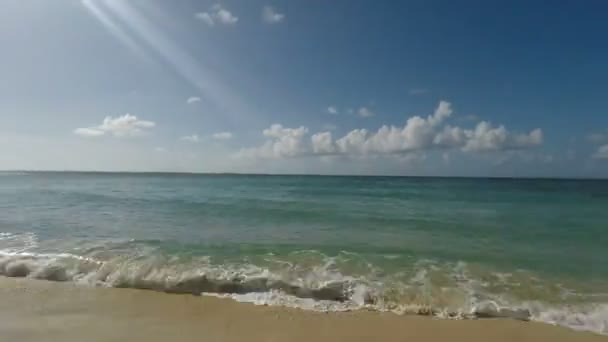 Erstaunlicher tropischer Strand — Stockvideo