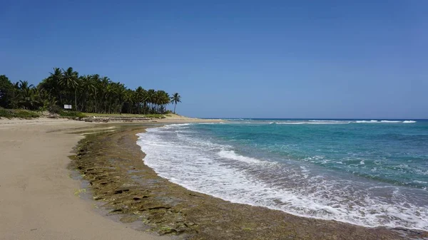 Тропічний hideaway пляж — стокове фото
