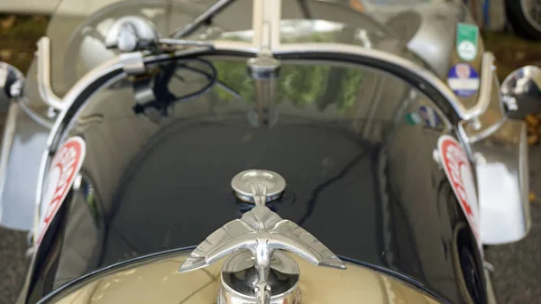 Close-up van een oude auto — Stockfoto