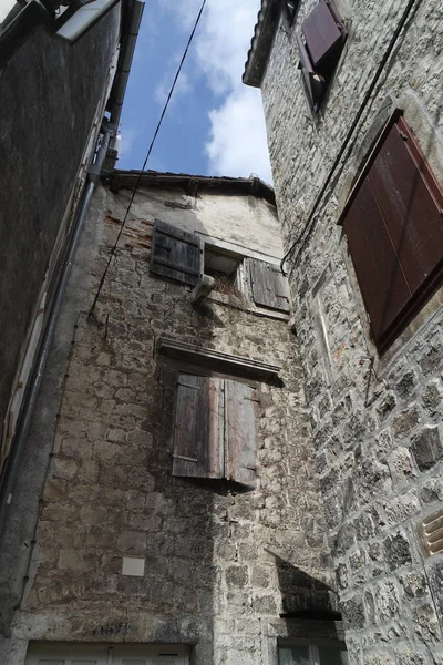 Altstadt der kroatischen Stadt Trogir — Stockfoto