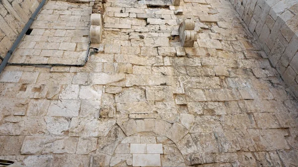 Дворец Диоклетианов в хорватском городе раскололся — стоковое фото