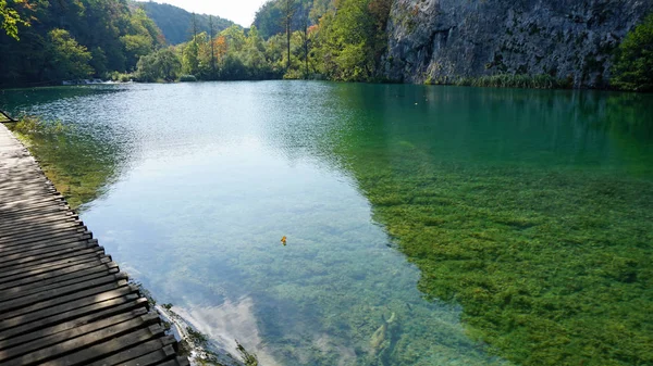 Paysage incroyable aux lacs de Plitvice en croatie — Photo