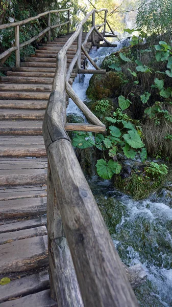 Increíble paisaje en los lagos de plitvice en Croacia — Foto de Stock