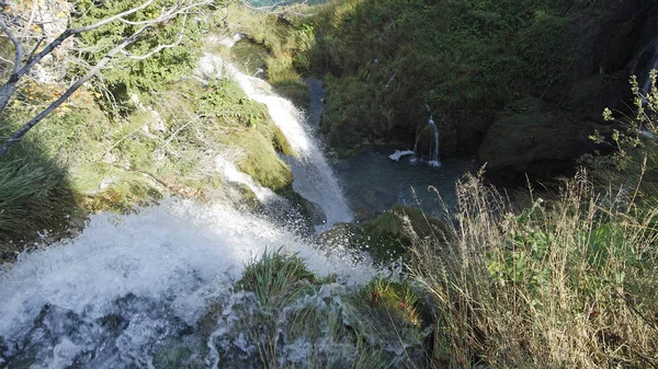 Wunderschöne Landschaft an den Plitvicer Seen in Kroatien — Stockfoto