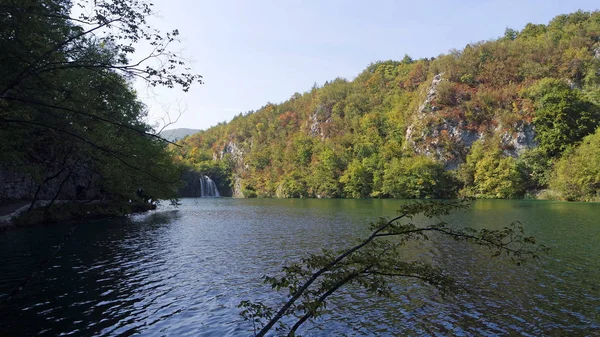 Incredibile paesaggio ai laghi plitvice in croazia — Foto Stock