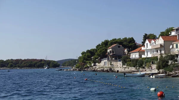 Trogir: νησί στη Μεσογειακή θάλασσα της Κροατίας — Φωτογραφία Αρχείου