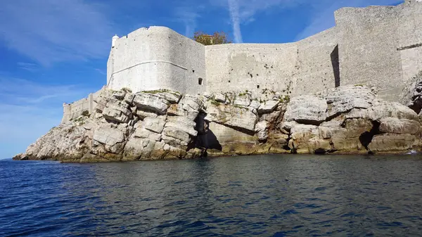 Viejo castillo de dubrovnik en croacia — Foto de Stock