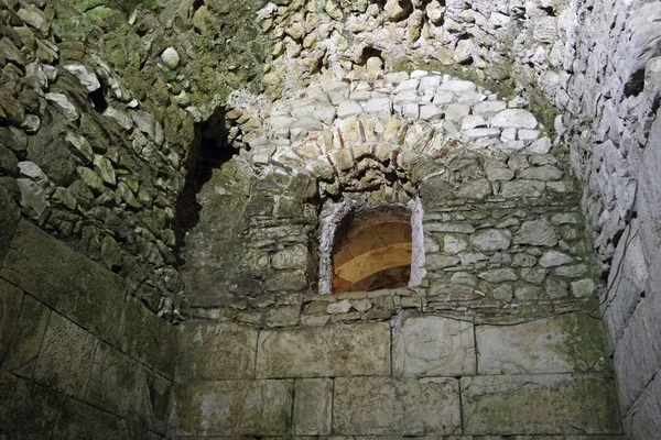 Palácio diocleciano na cidade croata dividida — Fotografia de Stock