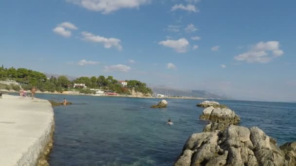 スプリット クロアチアのビーチ — ストック動画