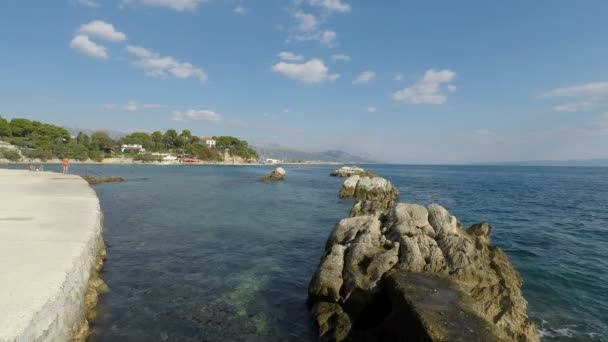 Zonnige dag op de marjan in split — Stockvideo