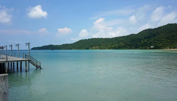 Pontile su koh rong samloem — Foto Stock