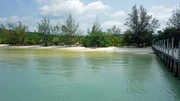 Pontile su koh rong samloem — Foto Stock