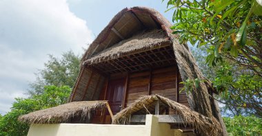 plaj kulübe koh rong samloem üzerinde