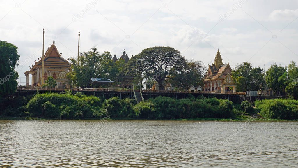 phnom penh riverside