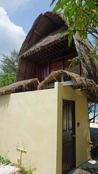 Cabañas de playa en koh rong samloem — Foto de Stock