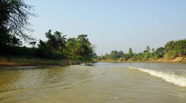 Dziki tonle sap — Zdjęcie stockowe