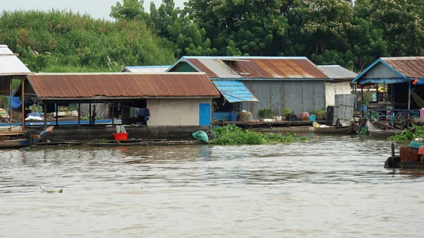 Tonle sap flaoting aldea —  Fotos de Stock