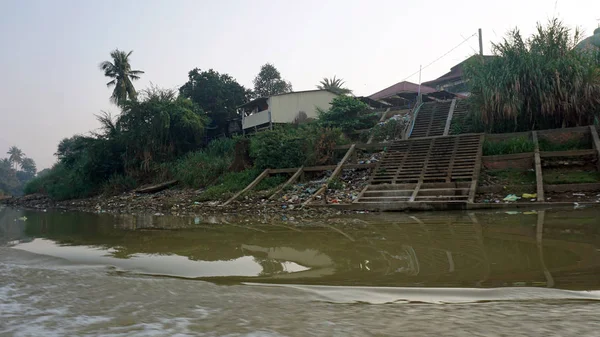 Tonle seiva pescador aldeia — Fotografia de Stock