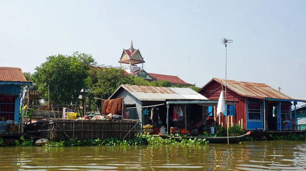 Lebegő falvak, a tonle sap — Stock Fotó