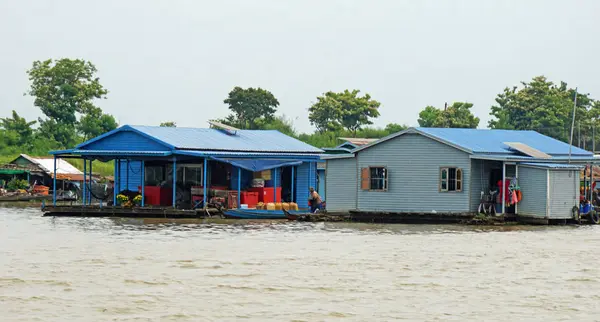 Village flottant de Tonle sap — Photo