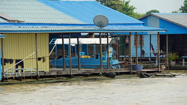 Village flottant de Tonle sap — Photo