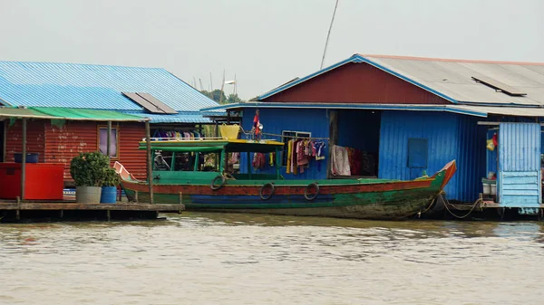 Tonle sap flaoting aldea — Foto de Stock