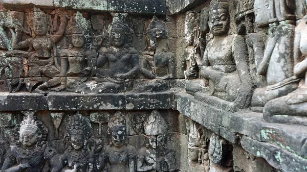 Angkor wat fal számok — Stock Fotó