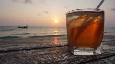 günbatımı kokteyli