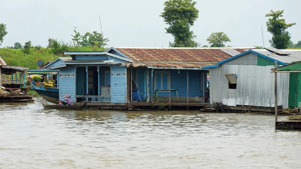 Village flottant de Tonle sap — Photo
