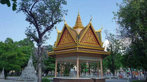 Ват Пном храмовый комплекс — стоковое фото