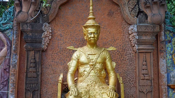Wat phnom temple complex — Stock Photo, Image