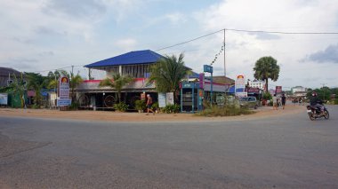 Otres, Sihanoukville ilçe, Kamboçya - Mart 2018: Yerel küçük köyde evler