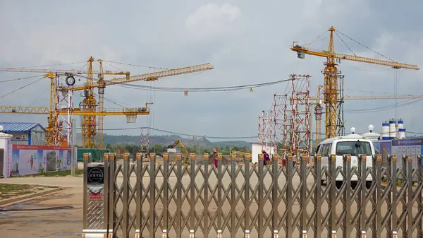Otres, Sihanoukville district, Kambodja - mars 2018:Construction sidor — Stockfoto