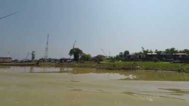 Kamboçya'da tonle sap Nehri