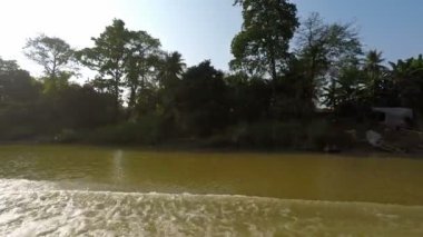 Kamboçya'da tonle sap Nehri