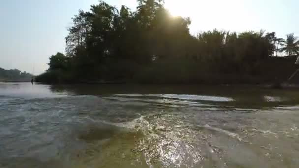 Crociera Sul Fiume Linfa Tonle — Video Stock