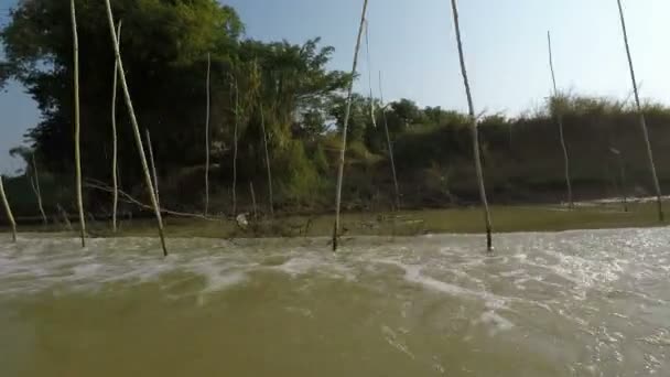 Tonle Safp Flusskreuzfahrt — Stockvideo