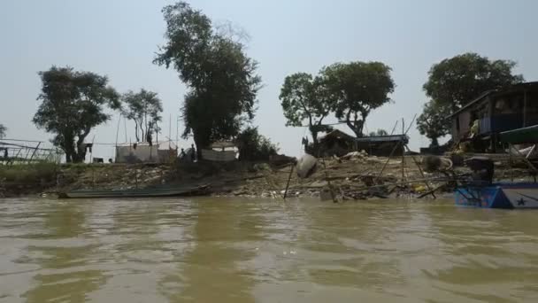 Battambang Province Kambodza Circa Maaliskuu 2018 Fisherman Villages Tonle Sap — kuvapankkivideo