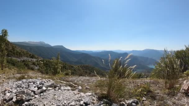 Όμορφη Λίμνη Kozjak Στη Βόρεια Μακεδονία — Αρχείο Βίντεο