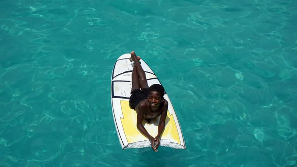 Santa Marica, Cabo Verde, por volta de junho de 2017: Vida de famílias de pescadores — Fotografia de Stock