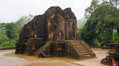 Vietnam yakınlarındaki oğlum tapınak kompleksi.