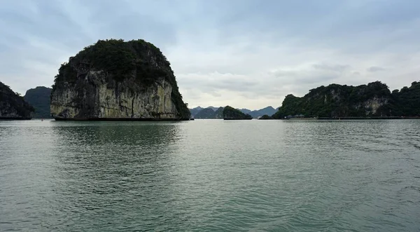 Islas Bahía Halong Vietnam —  Fotos de Stock