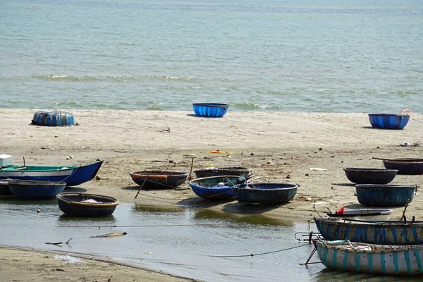 Rundkorg Fiskebåtar Vid Kusten Vietnam — Stockfoto