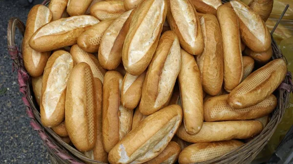 Vietnam 'da Hanoi' de sokak pazarı sahnesi