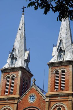 Vietnam 'daki Ho Chi Minh Kilisesi değil.