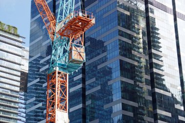 Singapur şehir merkezindeki büyük yeni ofis binaları.