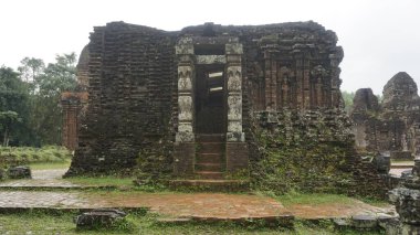 Vietnam yakınlarındaki oğlum tapınak kompleksi.